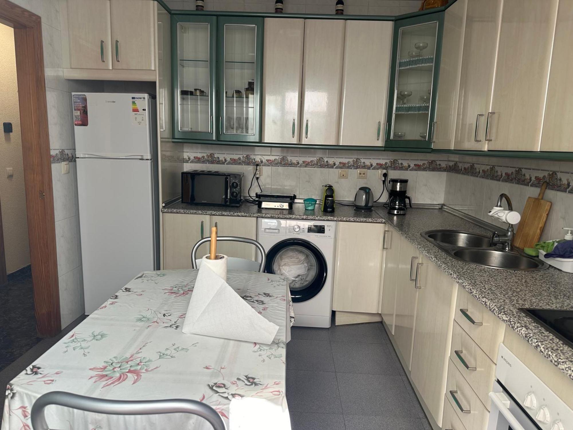 Almeria Centro Habitacion Privada En Apartamento Compartido エクステリア 写真
