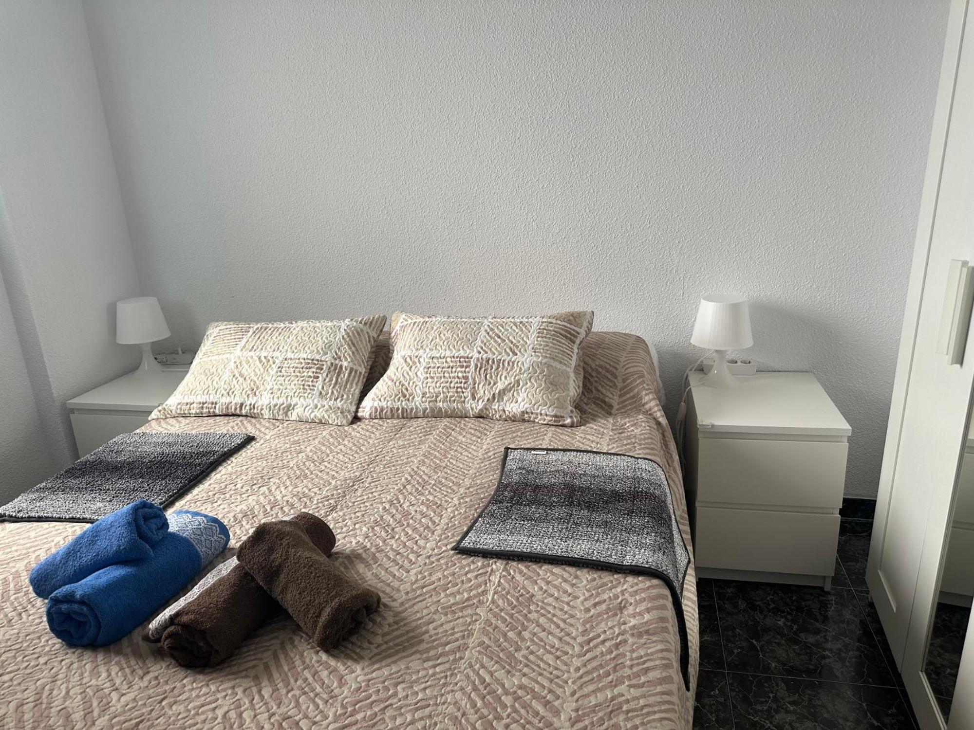 Almeria Centro Habitacion Privada En Apartamento Compartido エクステリア 写真