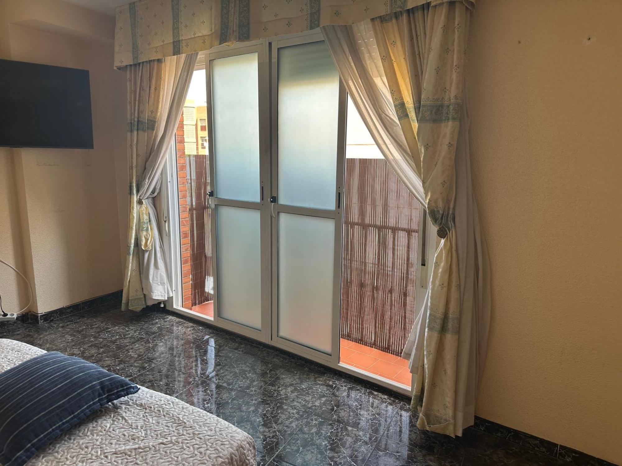 Almeria Centro Habitacion Privada En Apartamento Compartido エクステリア 写真