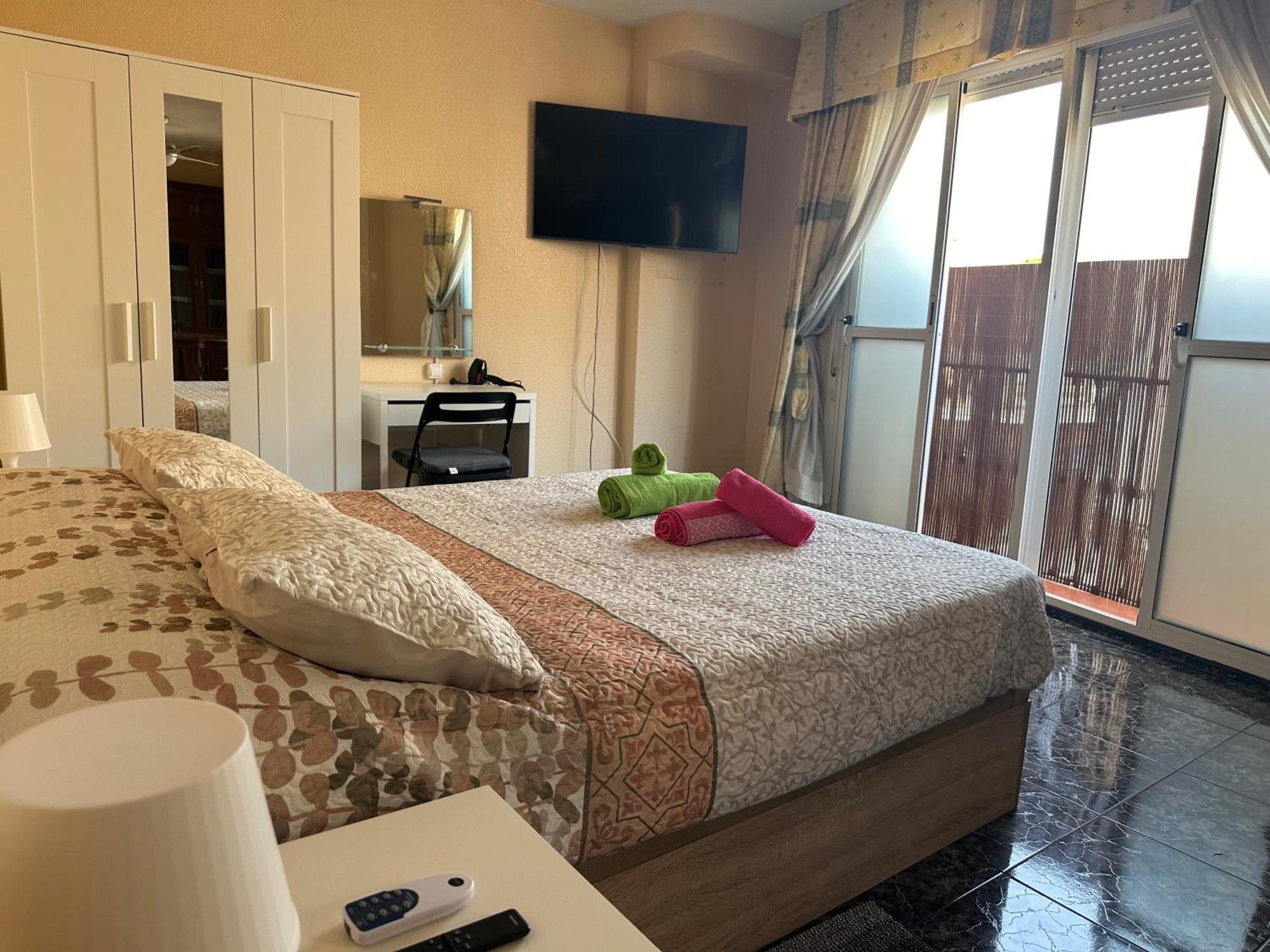 Almeria Centro Habitacion Privada En Apartamento Compartido エクステリア 写真