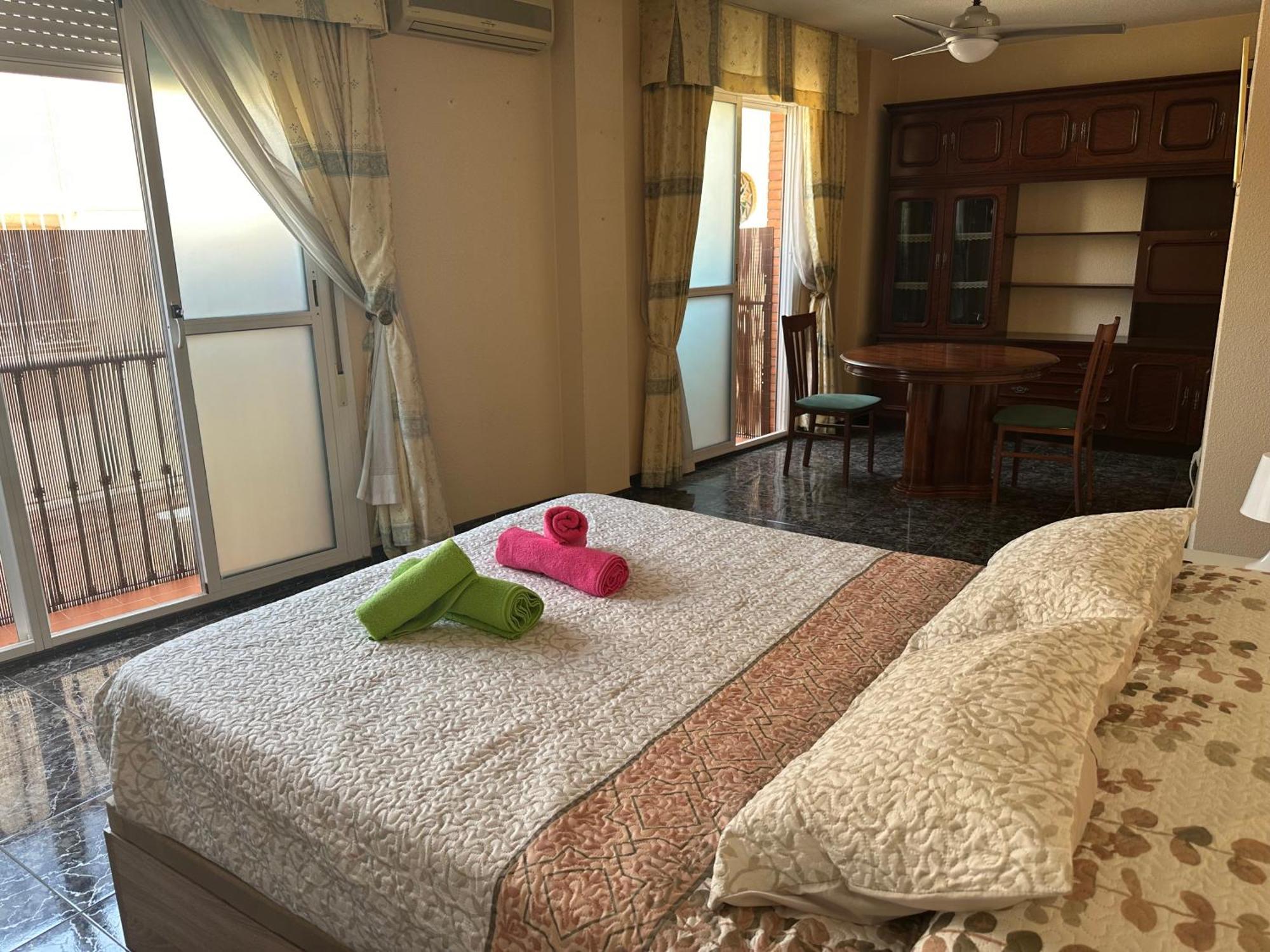 Almeria Centro Habitacion Privada En Apartamento Compartido エクステリア 写真