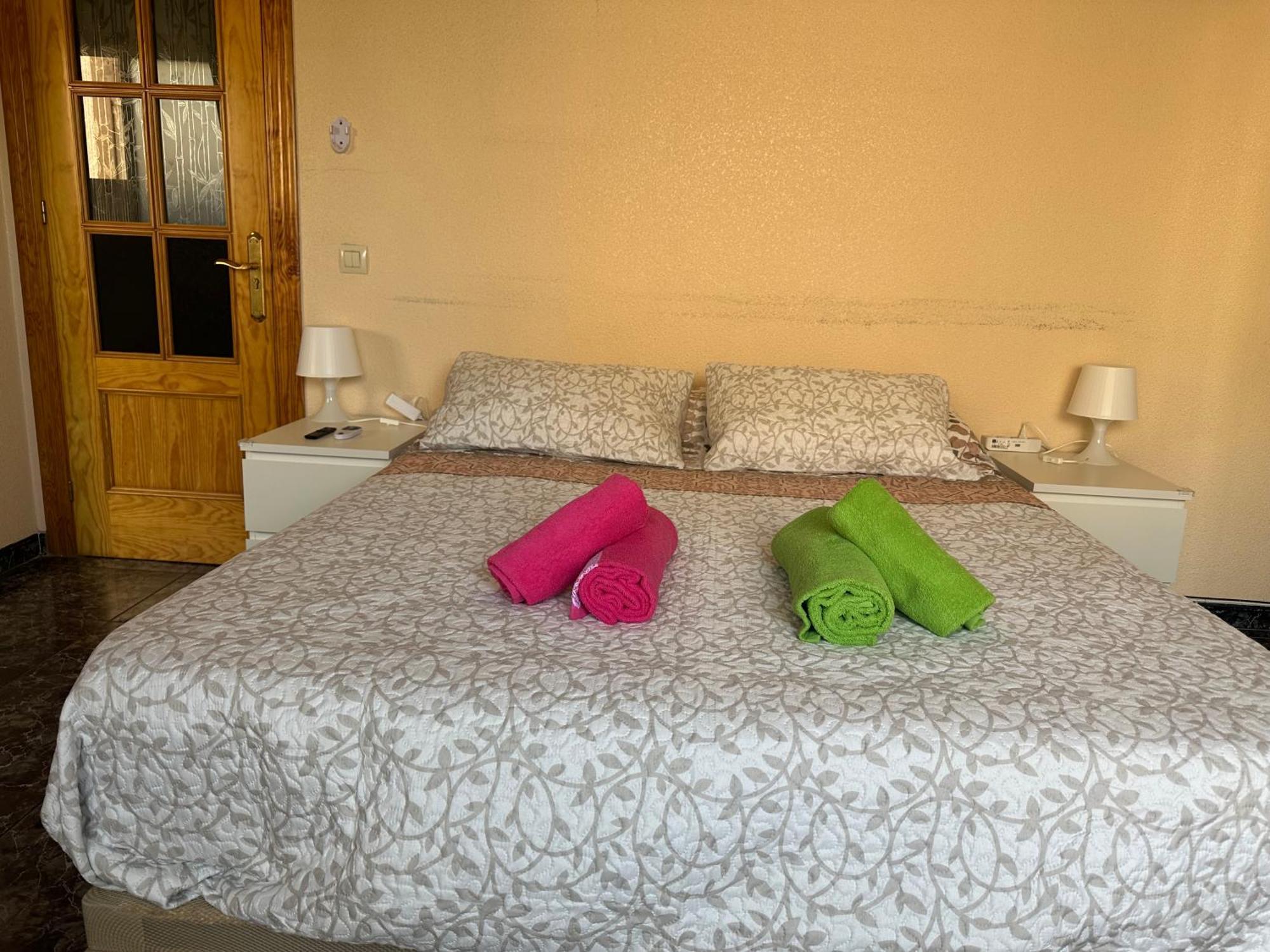 Almeria Centro Habitacion Privada En Apartamento Compartido エクステリア 写真