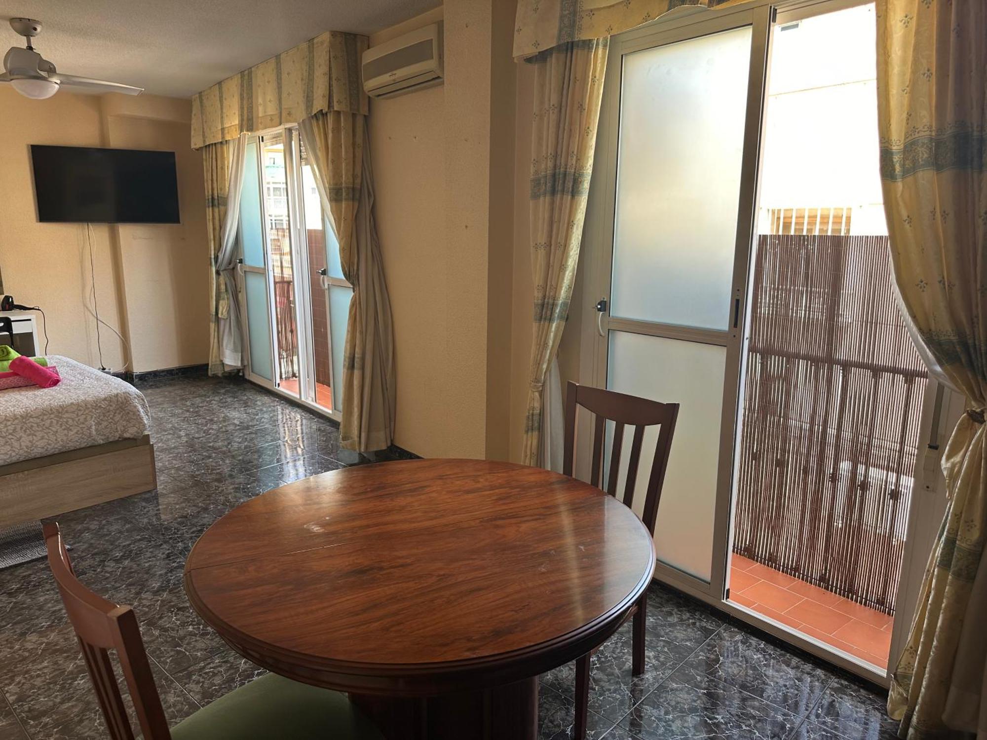 Almeria Centro Habitacion Privada En Apartamento Compartido エクステリア 写真