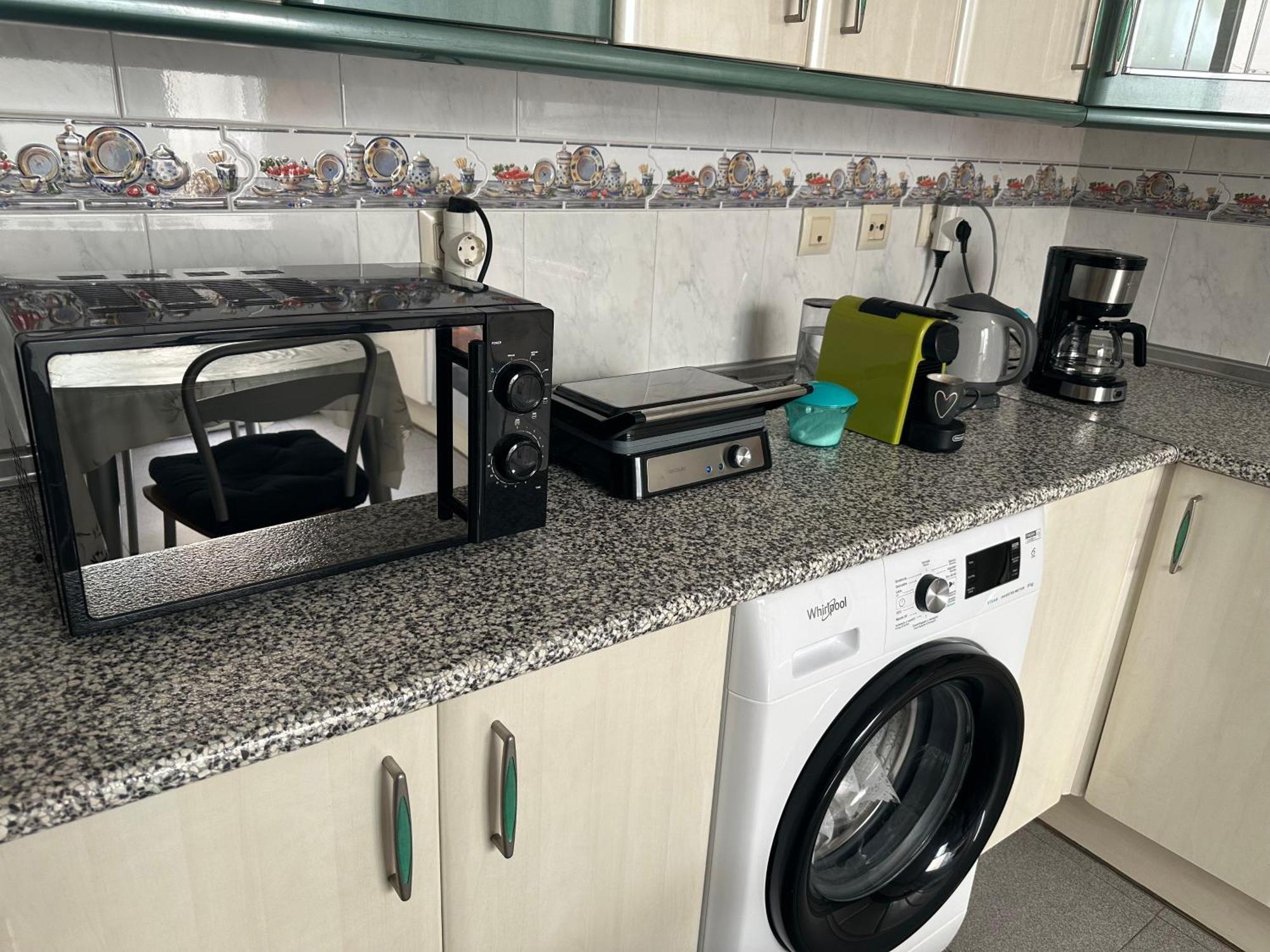 Almeria Centro Habitacion Privada En Apartamento Compartido エクステリア 写真