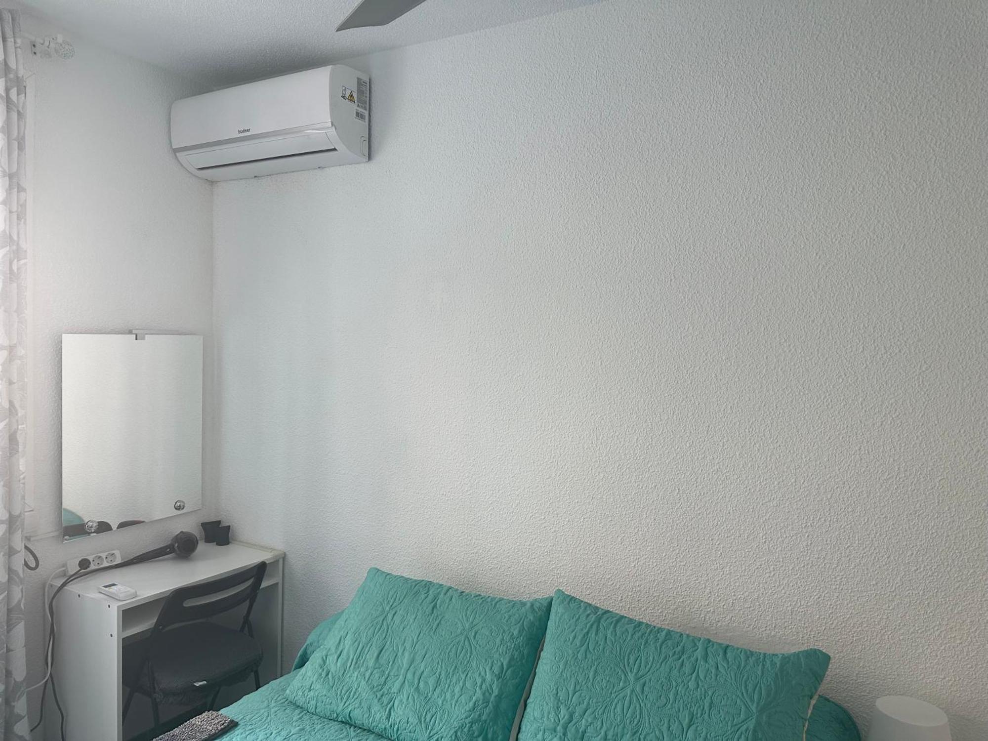 Almeria Centro Habitacion Privada En Apartamento Compartido エクステリア 写真