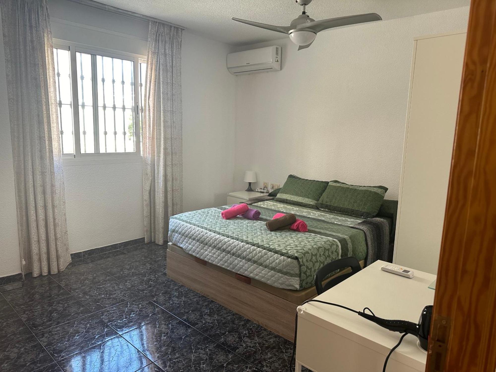 Almeria Centro Habitacion Privada En Apartamento Compartido エクステリア 写真