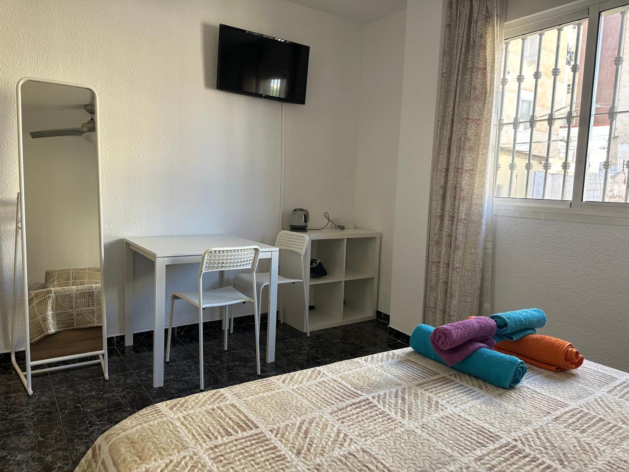 Almeria Centro Habitacion Privada En Apartamento Compartido エクステリア 写真